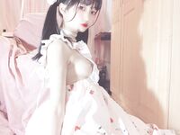 宅男福利，推特瘦瘦的白虎清純小嫩妹【原野小年】收費私拍，制服臉穴同框紫薇，看錶情很敏感受不了