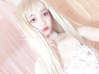 宅男福利，推特瘦瘦的白虎清純小嫩妹【原野小年】收費私拍，制服臉穴同框紫薇，看錶情很敏感受不了