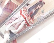 宅男福利，推特瘦瘦的白虎清純小嫩妹【原野小年】收費私拍，制服臉穴同框紫薇，看錶情很敏感受不了