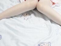 清纯母狗小萝莉【冰凌紫萱】JK小萝莉竟被黑鬼爆操？直呼暴殄天物！清纯小萝莉3P被大黑屌抱起来操