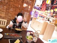 清纯母狗小萝莉【冰凌紫萱】JK小萝莉竟被黑鬼爆操？直呼暴殄天物！清纯小萝莉3P被大黑屌抱起来操