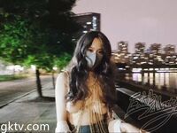 超美反差女神【Exhib Master】天花板级尤物女神大胆露出，高挑的身材超高颜值外人眼中的女神私下就是一只欠操的骚母狗