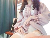 喵小吉閨蜜【TiTi鈦合金】公廁露出，路邊K房露出，素人自拍，三點全露