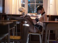 极品二次元COSER女菩萨【九言】-竞泳