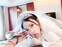 [Tutu_Xiuhe_tu521125] ウェディングドレスで中出し、男子トイレでオーラルセックス、おしっこ、制服、露出、コントラストビッチ、二人組