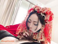 [Tutu_Xiuhe_tu521125] ウェディングドレスで中出し、男子トイレでオーラルセックス、おしっこ、制服、露出、コントラストビッチ、二人組