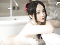 Jie Mi - Subdued by the senior's promise, desire turns out to be so intense