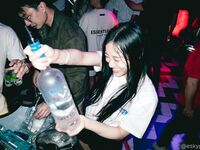 Model wanita kontras Cina Thai "Perry" DARI kehidupan harian berskala besar menunjukkan wajahnya dalam BDSM persendirian lelaki dan wanita makan semua secara persendirian banyak bermain