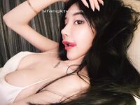 【2025年新流泄密】演员，模特，百万粉丝网红【孟晓艺】福利视图流出，金主的母狗，吃鸡啪啪表情销魂