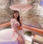 【2025年新流】深圳中越混血网红【波多野】视图福利，高颜值外围名媛，有钱人的玩物