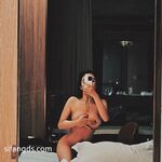 【2025年新流】深圳中越混血网红【波多野】视图福利，高颜值外围名媛，有钱人的玩物