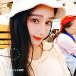 【2025年新流】深圳中越混血网红【波多野】视图福利，高颜值外围名媛，有钱人的玩物