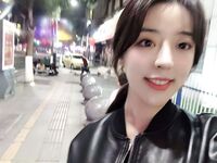 高颜值小情侣自拍泄密，无套啪啪，口交深喉，黑丝足交看点超多