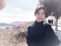 高颜值小情侣自拍泄密，无套啪啪，口交深喉，黑丝足交看点超多