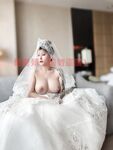 劲爆反差性感尤物『兔兔』及其闺蜜VIP群秀禾群婚纱露脸口交啪啪，唯美性感婚纱新娘超级反差完整版福利①