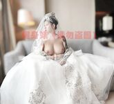 劲爆反差性感尤物『兔兔』及其闺蜜VIP群秀禾群婚纱露脸口交啪啪，唯美性感婚纱新娘超级反差完整版福利①