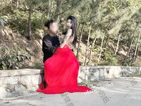 劲爆反差性感尤物『兔兔』及其闺蜜VIP群秀禾群婚纱露脸口交啪啪，唯美性感婚纱新娘超级反差完整版福利①