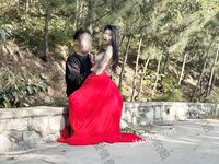 劲爆反差性感尤物『兔兔』及其闺蜜VIP群秀禾群婚纱露脸口交啪啪，唯美性感婚纱新娘超级反差完整版福利①