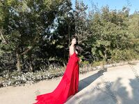 劲爆反差性感尤物『兔兔』及其闺蜜VIP群秀禾群婚纱露脸口交啪啪，唯美性感婚纱新娘超级反差完整版福利①