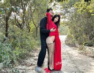 劲爆反差性感尤物『兔兔』及其闺蜜VIP群秀禾群婚纱露脸口交啪啪，唯美性感婚纱新娘超级反差完整版福利①