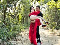 劲爆反差性感尤物『兔兔』及其闺蜜VIP群秀禾群婚纱露脸口交啪啪，唯美性感婚纱新娘超级反差完整版福利①