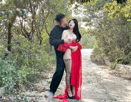 劲爆反差性感尤物『兔兔』及其闺蜜VIP群秀禾群婚纱露脸口交啪啪，唯美性感婚纱新娘超级反差完整版福利①