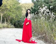 劲爆反差性感尤物『兔兔』及其闺蜜VIP群秀禾群婚纱露脸口交啪啪，唯美性感婚纱新娘超级反差完整版福利①