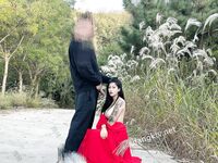 劲爆反差性感尤物『兔兔』及其闺蜜VIP群秀禾群婚纱露脸口交啪啪，唯美性感婚纱新娘超级反差完整版福利①