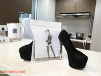 劲爆反差性感尤物『兔兔』及其闺蜜VIP群秀禾群婚纱露脸口交啪啪，唯美性感婚纱新娘超级反差完整版福利①