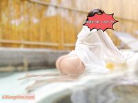 劲爆反差性感尤物『兔兔』及其闺蜜VIP群秀禾群婚纱露脸口交啪啪，唯美性感婚纱新娘超级反差完整版福利①