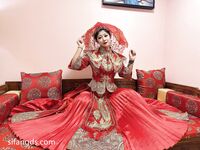 劲爆反差性感尤物『兔兔』及其闺蜜VIP群秀禾群婚纱露脸口交啪啪，唯美性感婚纱新娘超级反差完整版福利①