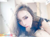 劲爆反差性感尤物『兔兔』及其闺蜜VIP群秀禾群婚纱露脸口交啪啪，唯美性感婚纱新娘超级反差完整版福利③