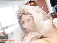 劲爆反差性感尤物『兔兔』及其闺蜜VIP群秀禾群婚纱露脸口交啪啪，唯美性感婚纱新娘超级反差完整版福利③秀禾