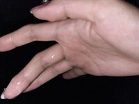 抖音B站双视主播，刷礼物才能看到的福利，嫩穴在透明椅子上随着蜜臀的摆动左拉右扯