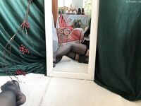 抖音B站双视主播，刷礼物才能看到的福利，嫩穴在透明椅子上随着蜜臀的摆动左拉右扯