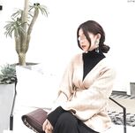 Weibo pelajar Kanada Li Tianyi: Auntie Li Tian, perempuan jalang yang cantik dengan senyuman manis, sedang bersetubuh dengan teman lelakinya di dalam bilik hotel. Dia melutut di atas lantai menjilat zakarnya, memeluk kaki dan air mani tanpa kondom. Saya t