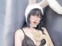 OF可欲可甜，蘿莉娃娃臉，肉感福利姬【Nyanchan2k3】新作，6分鍾，戶外公園捆綁自慰露出放尿