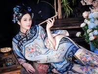 精緻胸模女神｢年年｣絲蘭陵氣質大家閨秀 圓潤美胸軍閥玩物 慵雅脫俗真想把玩一番