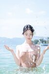 Exquisite bust model goddess "Nian Nian" Muse beach beauty super beautiful transparent tender breasts are really beautiful devil figure curve extraordinary temperament