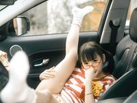 Youshui Lingyi NO.003 Persiaran Hujung Minggu