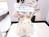 Loli harimau putih terbaik Twitter "kucing tidak makan ikan" satu belah Ziwei telah dilatih oleh protagonis lelaki untuk menjadi sangat patuh! Perempuan jalang humanoid yang sangat lembut dan comel itu telah disetubuhi dan dipanggil ayah