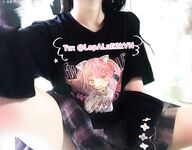 超嫩合法小母狗萝莉『LepALuli2kVN』被主人爸爸拽着双马尾后入，无毛小嫩穴被大肉棒塞满