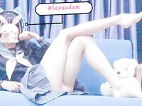 超嫩合法小母狗萝莉『LepALuli2kVN』被主人爸爸拽着双马尾后入，无毛小嫩穴被大肉棒塞满