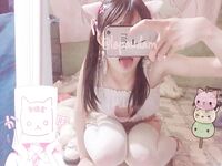 超嫩合法小母狗萝莉『LepALuli2kVN』被主人爸爸拽着双马尾后入，无毛小嫩穴被大肉棒塞满