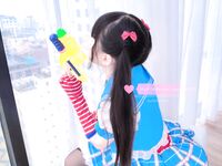 超嫩合法小母狗萝莉『LepALuli2kVN』被主人爸爸拽着双马尾后入，无毛小嫩穴被大肉棒塞满