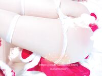 超嫩合法小母狗萝莉『LepALuli2kVN』被主人爸爸拽着双马尾后入，无毛小嫩穴被大肉棒塞满