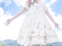 露脸巨乳高颜值大学生【小坦克】宿舍自慰，户外露出，喝尿，叫爸爸！漂亮学生妹私下极度反差是个露出癖性瘾小母狗