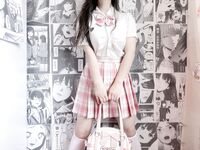 露脸巨乳高颜值大学生【小坦克】宿舍自慰，户外露出，喝尿，叫爸爸！漂亮学生妹私下极度反差是个露出癖性瘾小母狗