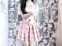 露脸巨乳高颜值大学生【小坦克】宿舍自慰，户外露出，喝尿，叫爸爸！漂亮学生妹私下极度反差是个露出癖性瘾小母狗