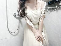 露脸巨乳高颜值大学生【小坦克】宿舍自慰，户外露出，喝尿，叫爸爸！漂亮学生妹私下极度反差是个露出癖性瘾小母狗